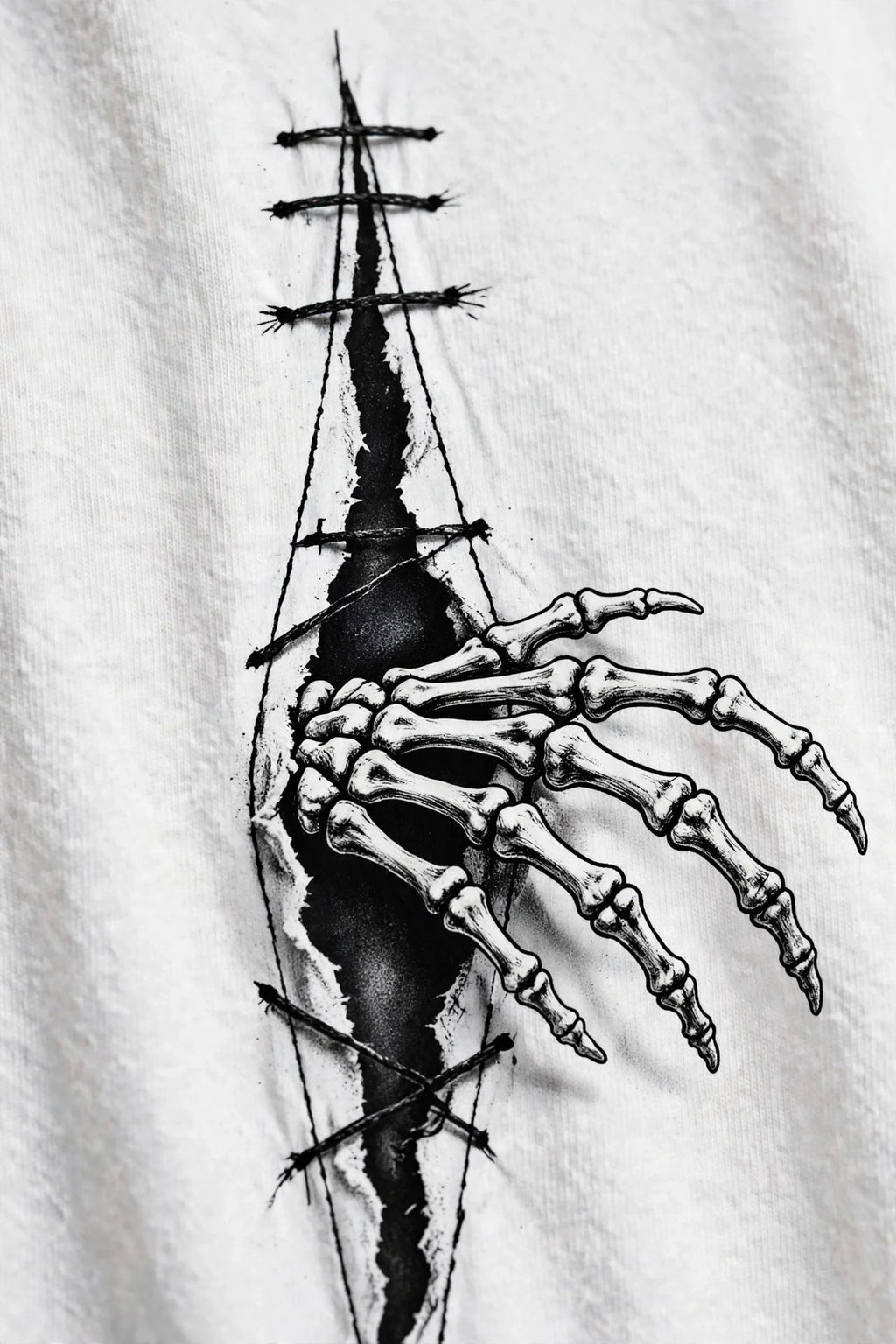 Pineberry Scary Skull Oversized Tee