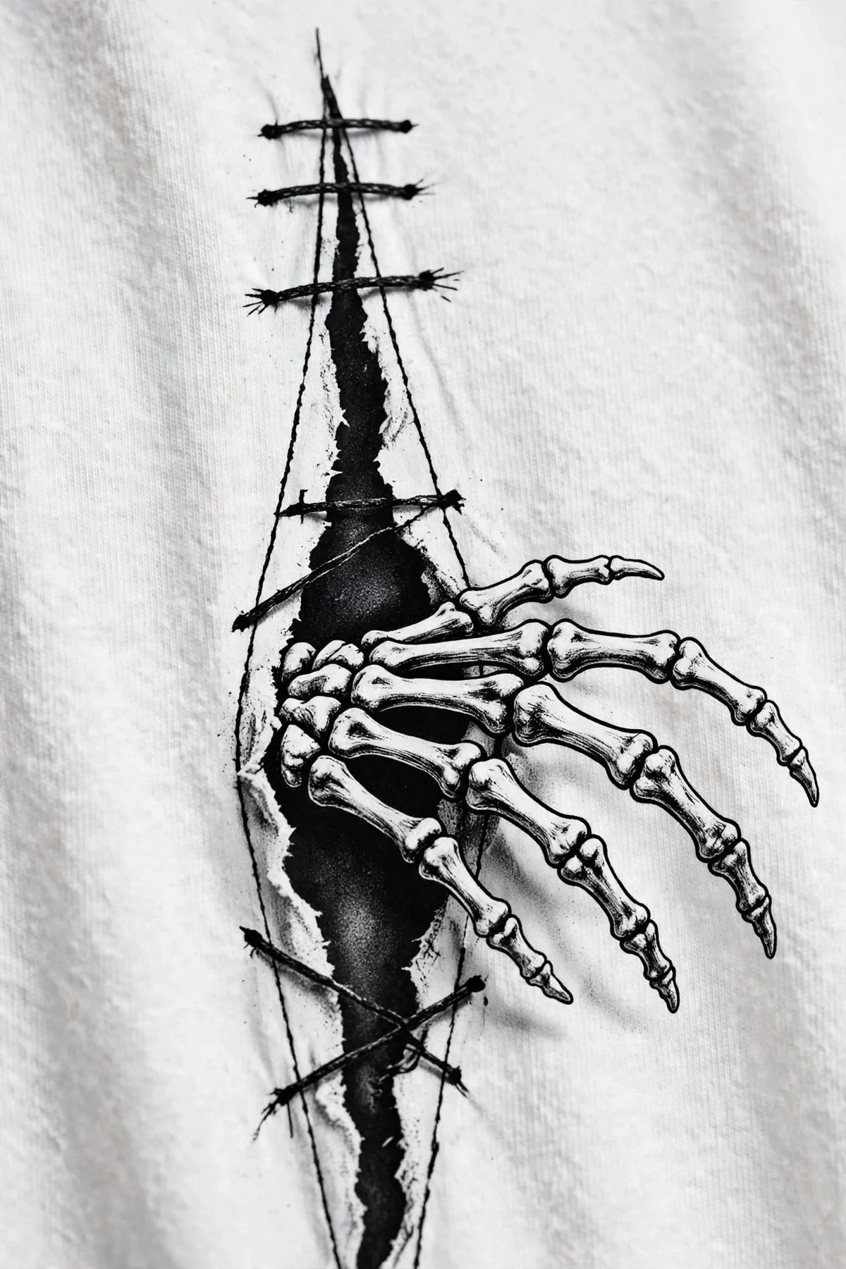Pineberry Scary Skull Oversized Tee