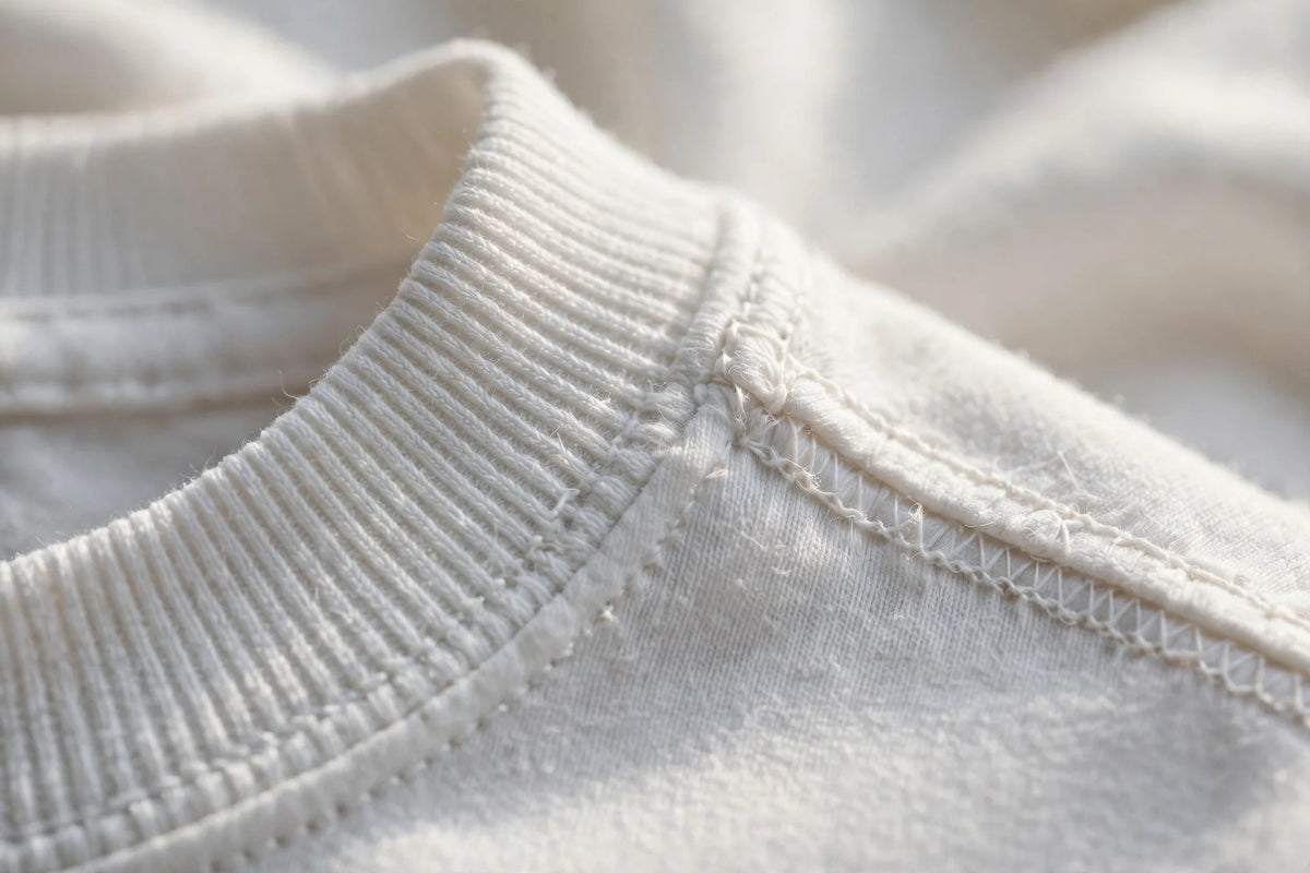 Women White Solid T-Shirt