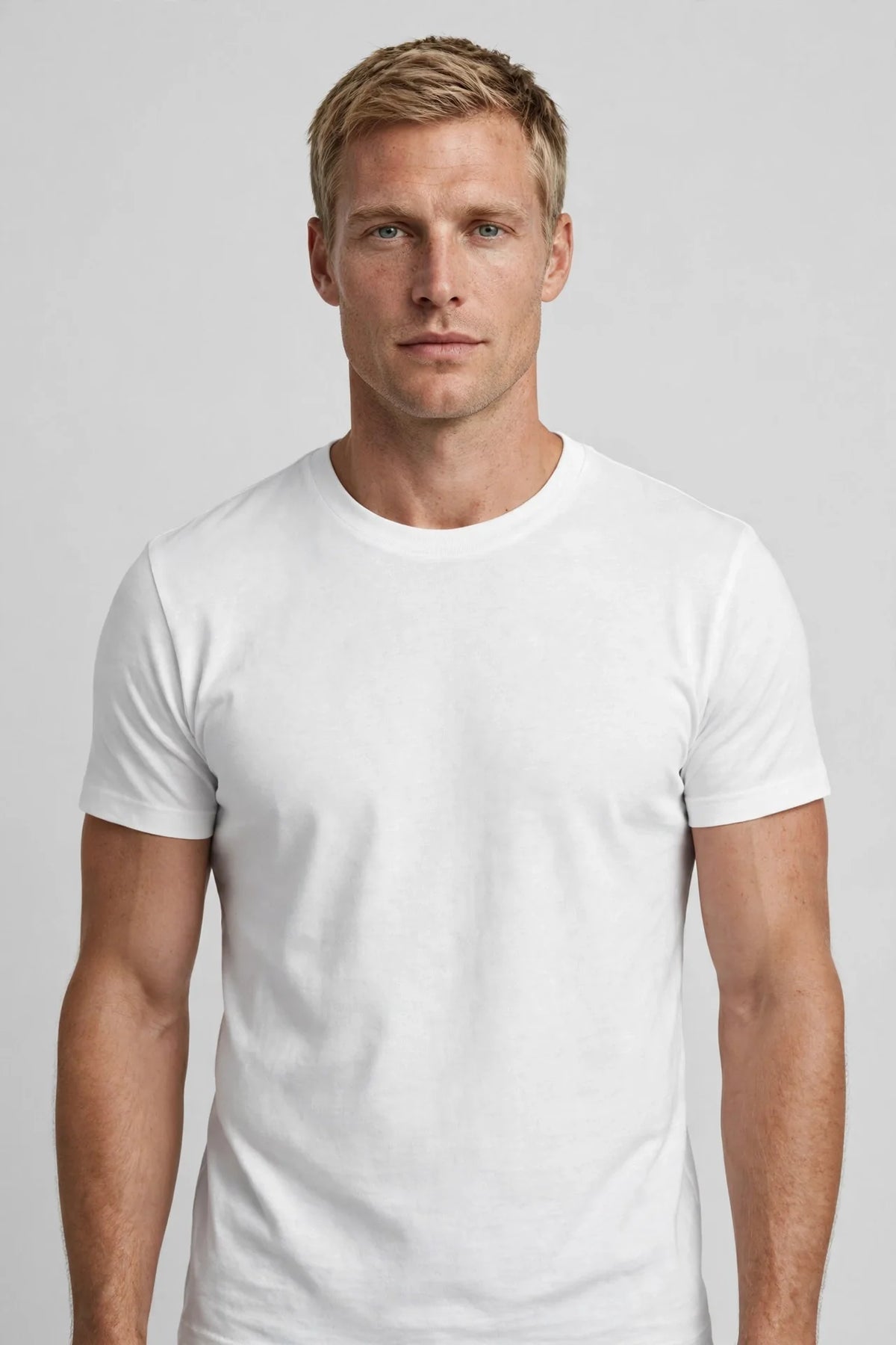 Men Arctic White Solid T-Shirt