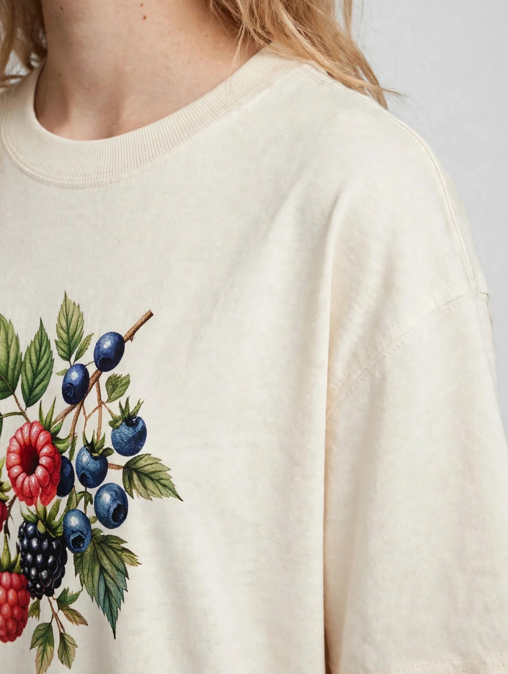 Neckline detail