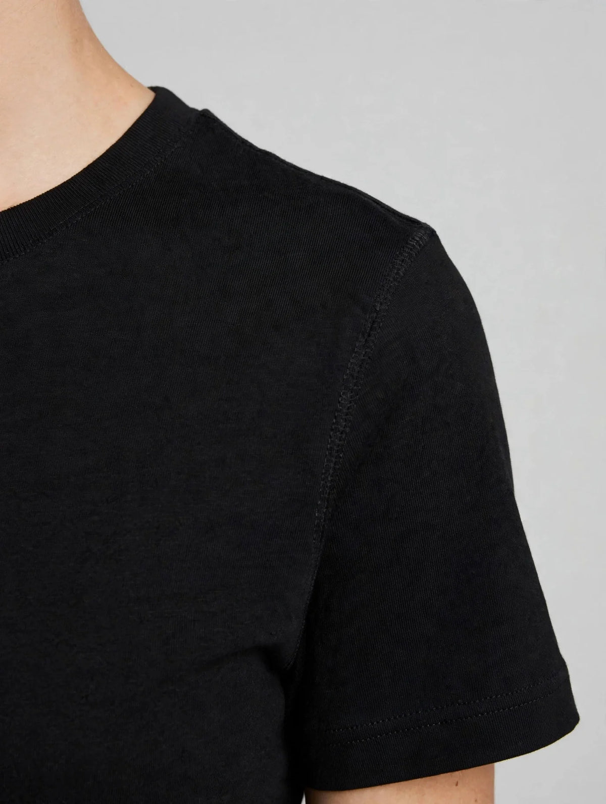 Neckline detail