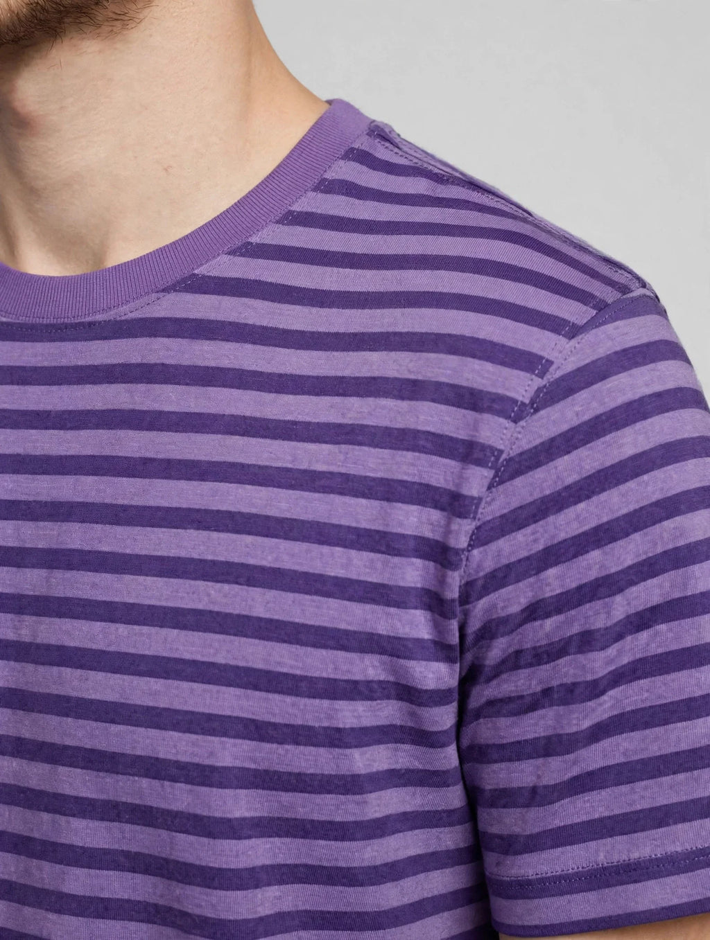 Neckline detail